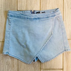 🛍 3/$25 Blue jean skort!